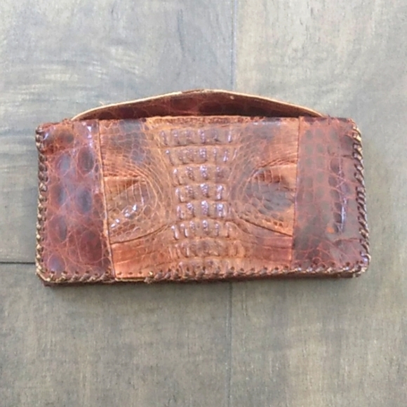 VINTAGE GENIUNE ALLIGATOR BROWN WALLET 4LX7.5W.